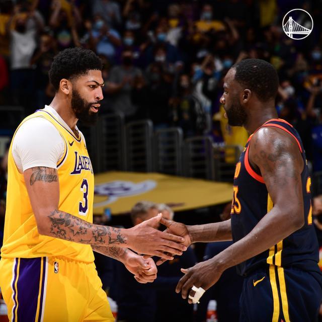 开云体育官方网页-上下半场判若两人 浓眉及时苏醒拯救自己和湖人！