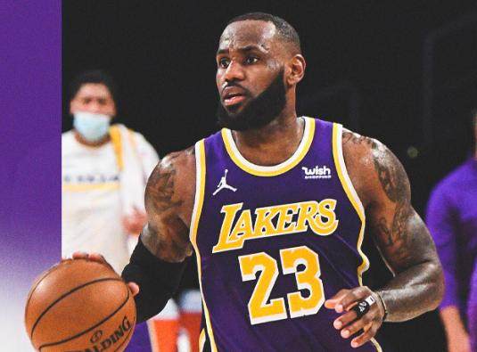 开云足球官网-36岁了还玩隔人飞扣！湖人三分和防守比老詹更闪耀